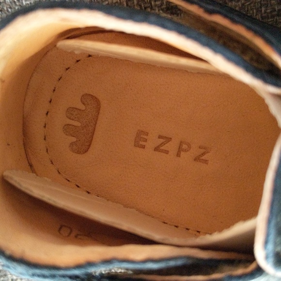 NWT EZPZ Baby IMOK Leather Shoes - Picture 4 of 12